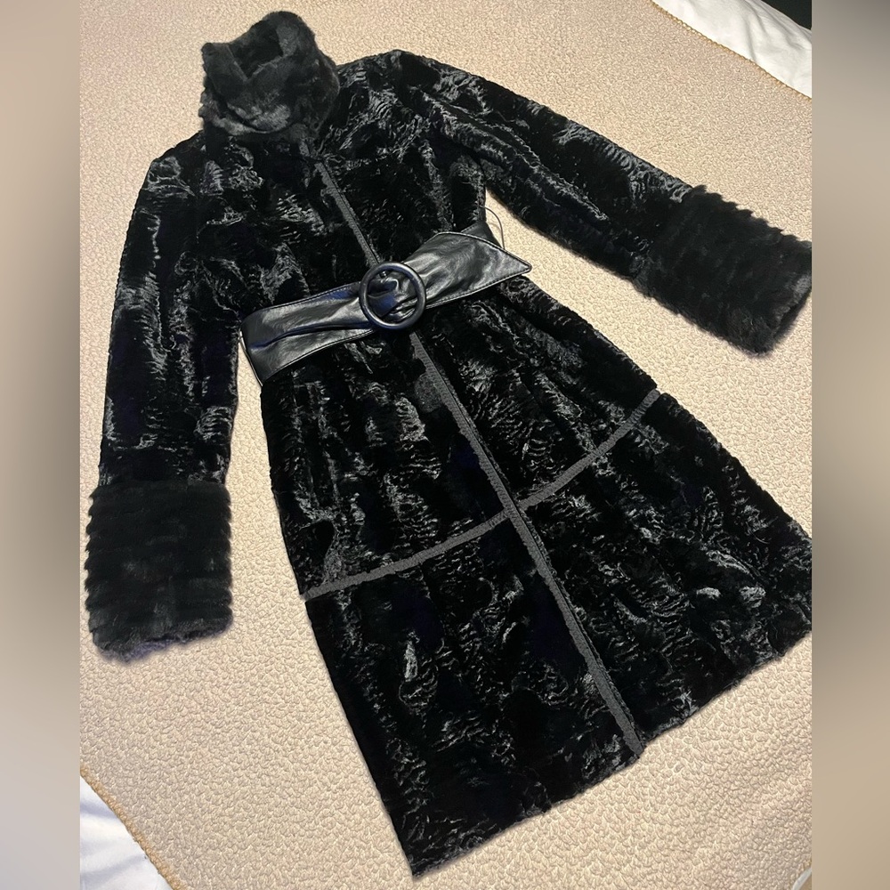 XS - Laundry By Shelli Segal Black Faux Fur Coat Vintage